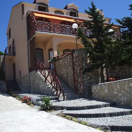 Katarina And Bed & Breakfast Sibinj Krmpotski